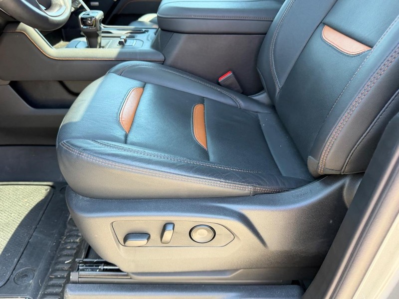 GMC Sierra 1500 Vehicle Full-screen Gallery Image 19
