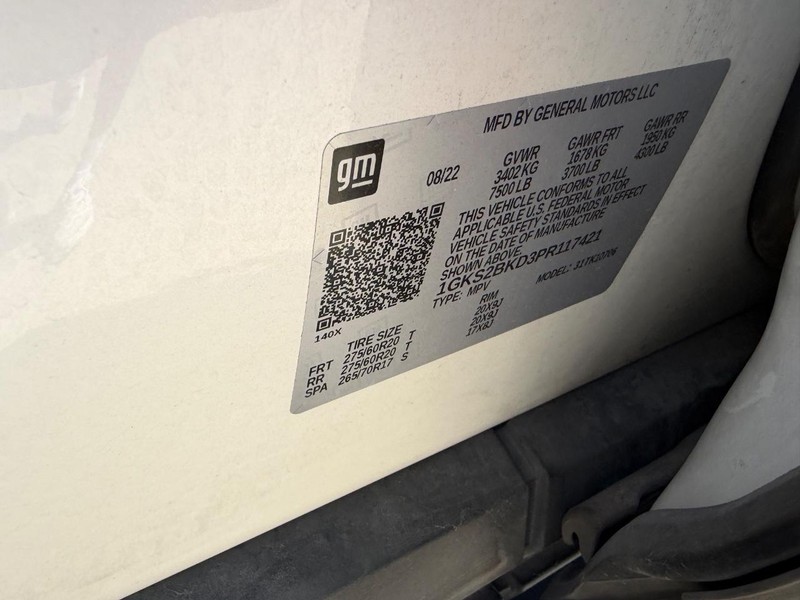 GMC Yukon Vehicle Full-screen Gallery Image 25