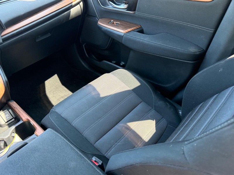 Honda CR-V Vehicle Full-screen Gallery Image 16