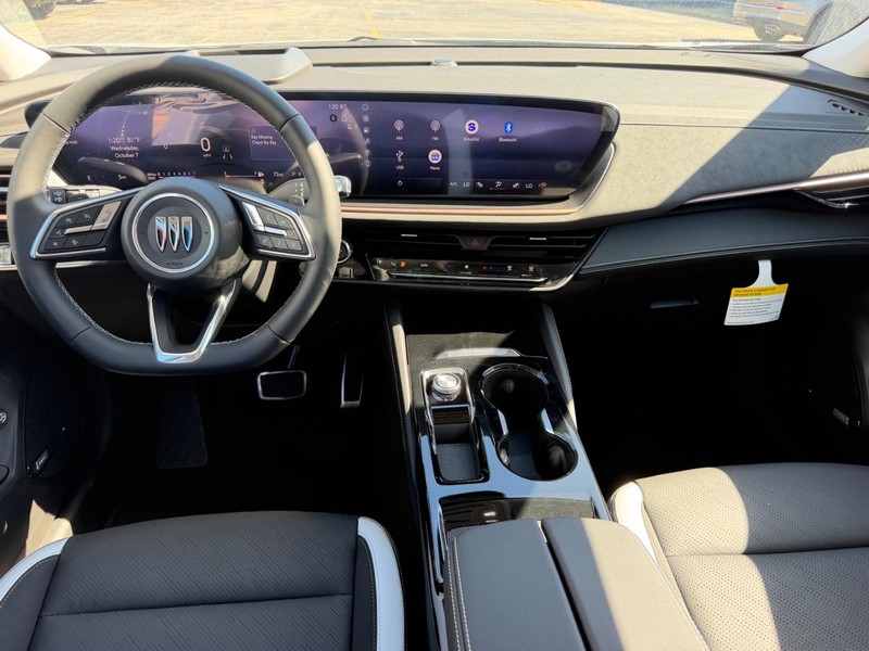 Buick Envision Vehicle Full-screen Gallery Image 9
