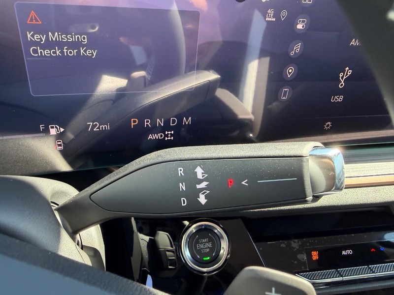 Buick Envision Vehicle Full-screen Gallery Image 13
