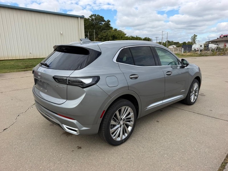 Buick Envision Vehicle Full-screen Gallery Image 3