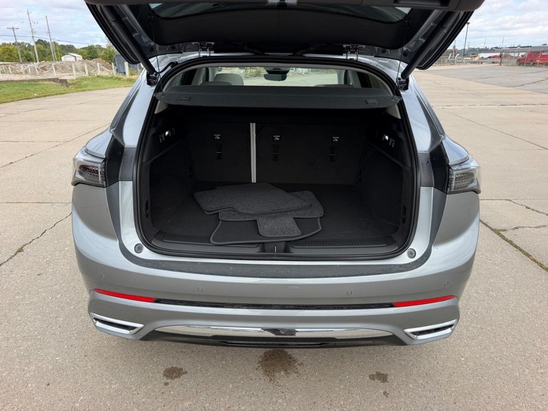 Buick Envision Vehicle Full-screen Gallery Image 5