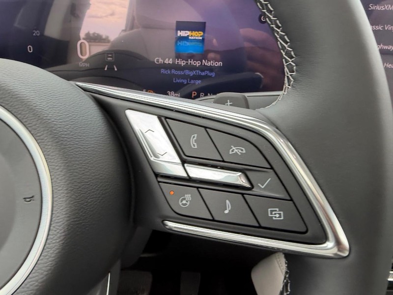 Buick Envision Vehicle Full-screen Gallery Image 13