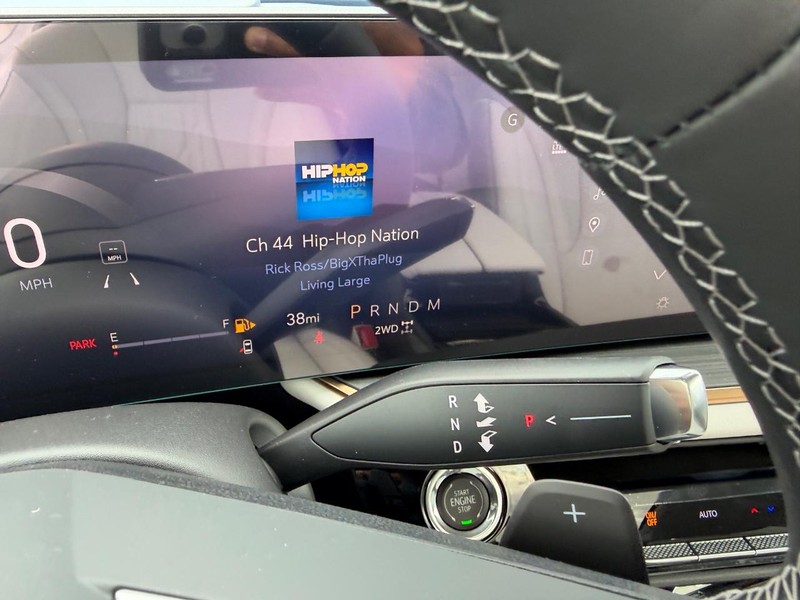 Buick Envision Vehicle Full-screen Gallery Image 14