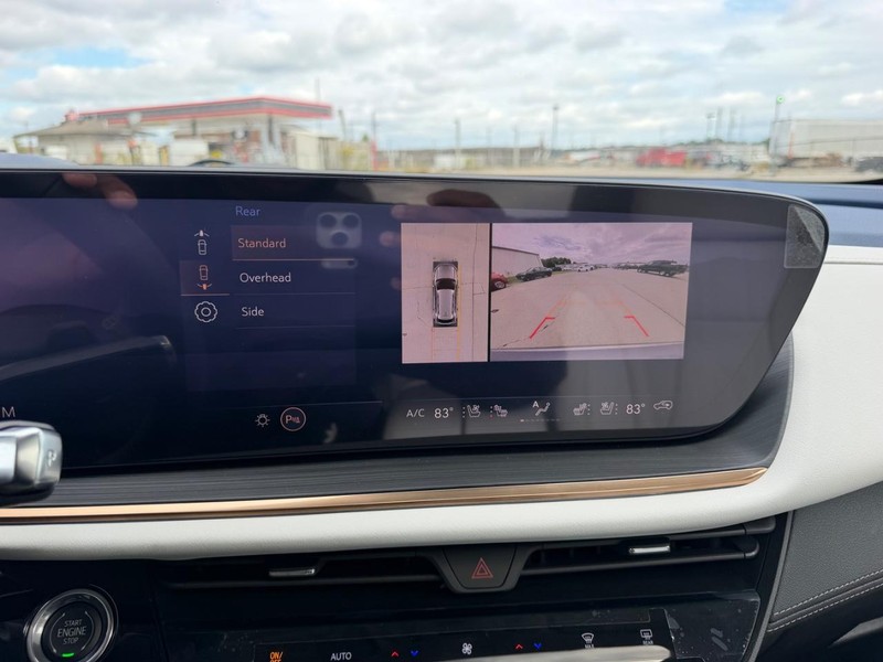 Buick Envision Vehicle Full-screen Gallery Image 22