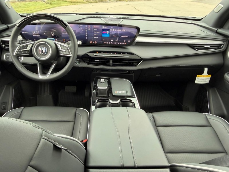 Buick Enclave Vehicle Full-screen Gallery Image 12