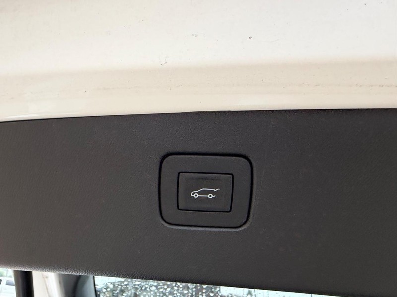 Buick Envista Vehicle Full-screen Gallery Image 6
