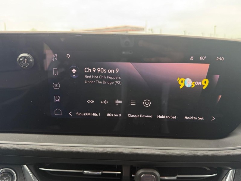 Buick Envista Vehicle Full-screen Gallery Image 13