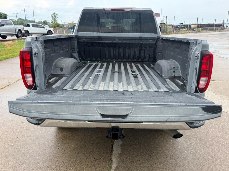 GMC Sierra 2500HD Vehicle Full-screen Gallery Image 5