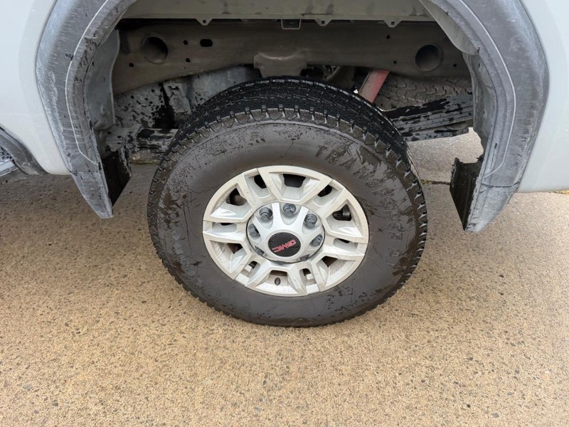GMC Sierra 2500HD Vehicle Full-screen Gallery Image 6