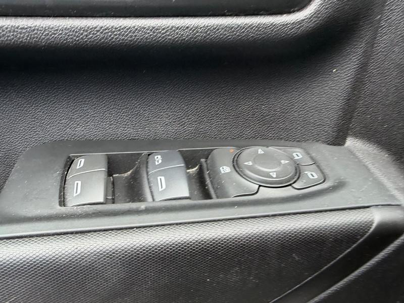 GMC Sierra 2500HD Vehicle Full-screen Gallery Image 14