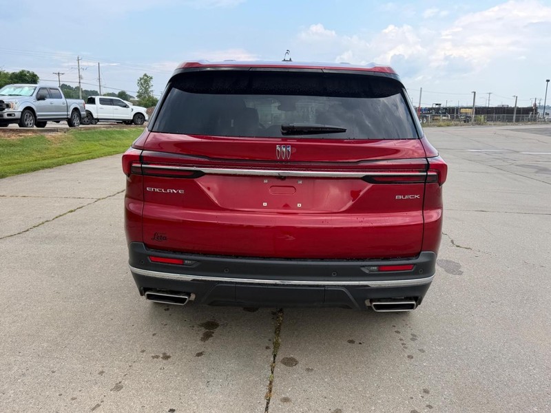 Buick Enclave Vehicle Full-screen Gallery Image 4