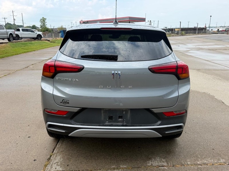 Buick Encore GX Vehicle Full-screen Gallery Image 4