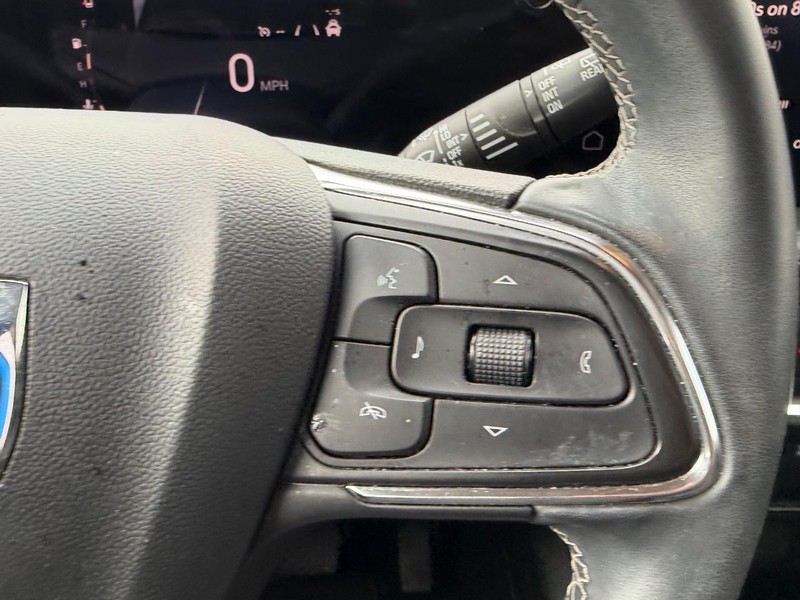 Buick Encore GX Vehicle Full-screen Gallery Image 12