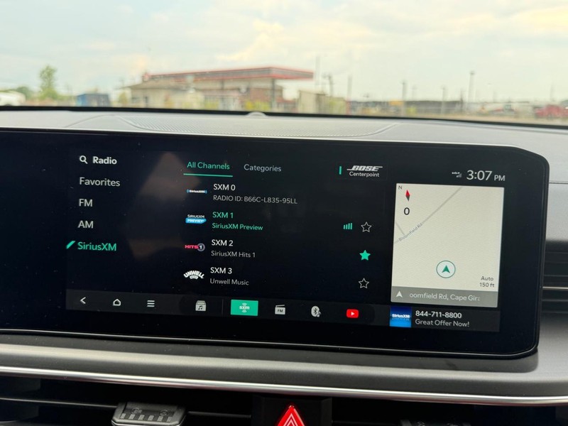 Kia K5 Vehicle Full-screen Gallery Image 13