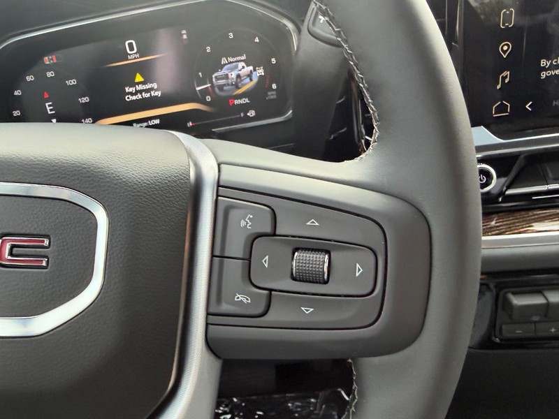 GMC Sierra 2500HD Vehicle Full-screen Gallery Image 11