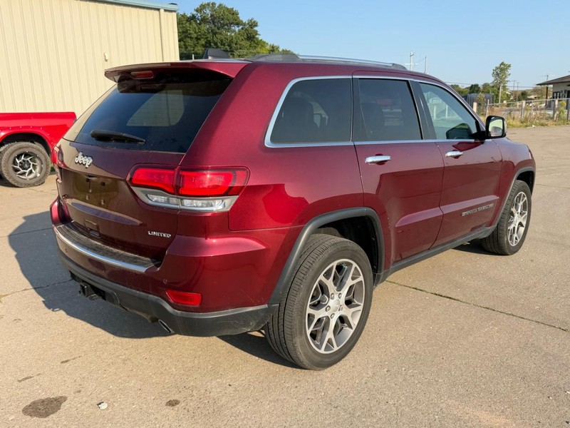 Jeep Grand Cherokee WK Vehicle Full-screen Gallery Image 3