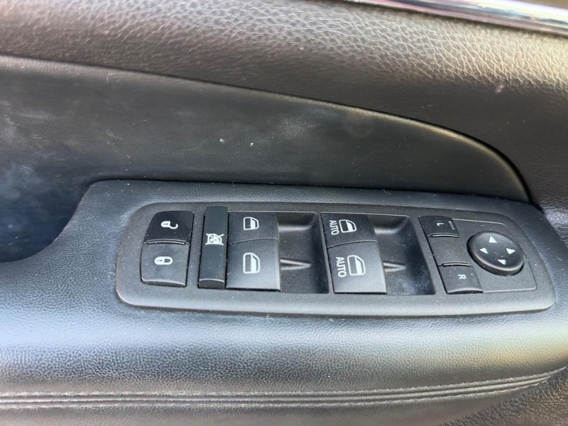 Jeep Grand Cherokee WK Vehicle Full-screen Gallery Image 18