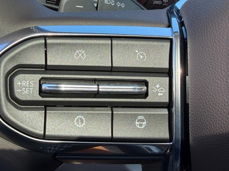 GMC Acadia Vehicle Full-screen Gallery Image 14