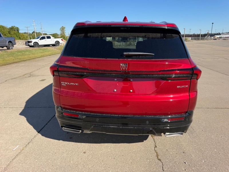 Buick Enclave Vehicle Full-screen Gallery Image 4