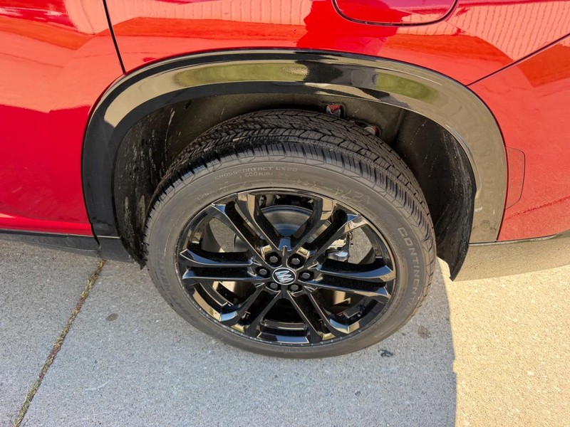 Buick Enclave Vehicle Full-screen Gallery Image 7