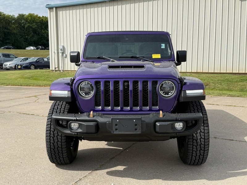 Jeep Wrangler Vehicle Full-screen Gallery Image 2
