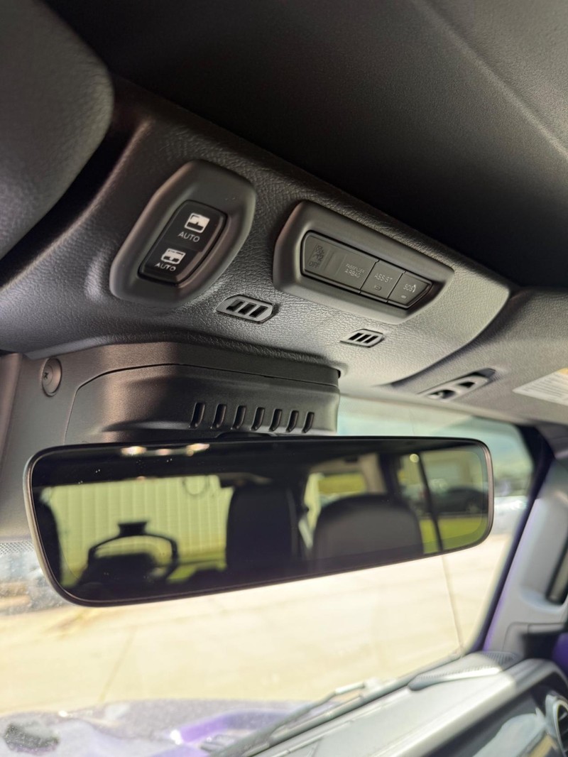Jeep Wrangler Vehicle Full-screen Gallery Image 15