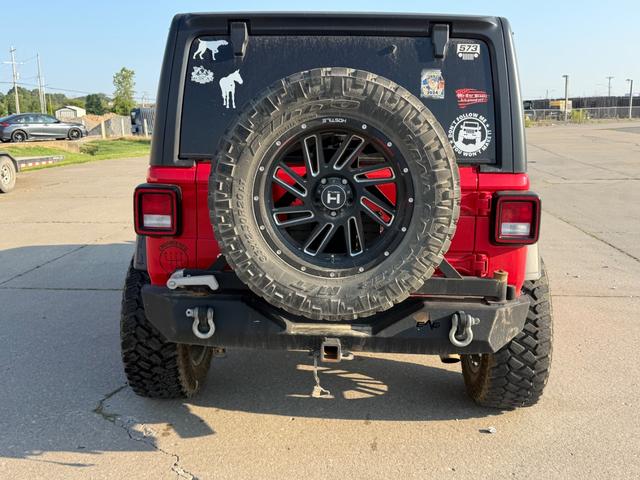 Jeep Wrangler Unlimited Vehicle Full-screen Gallery Image 4