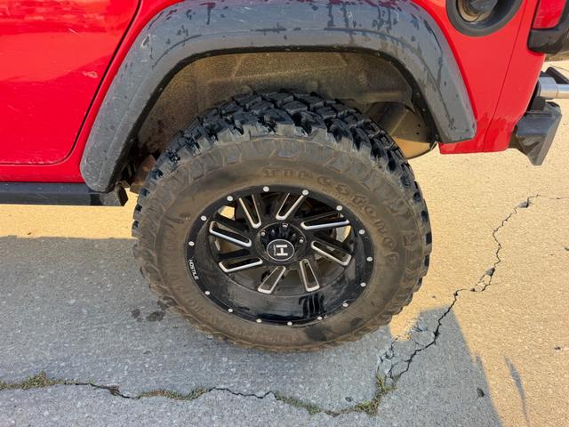 Jeep Wrangler Unlimited Vehicle Full-screen Gallery Image 6