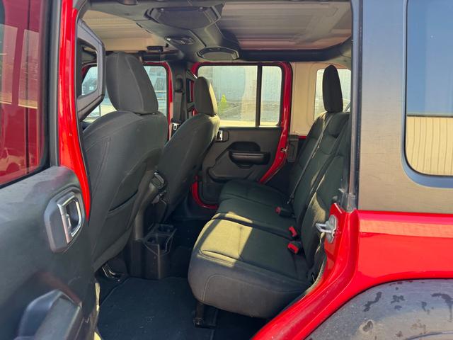 Jeep Wrangler Unlimited Vehicle Full-screen Gallery Image 7