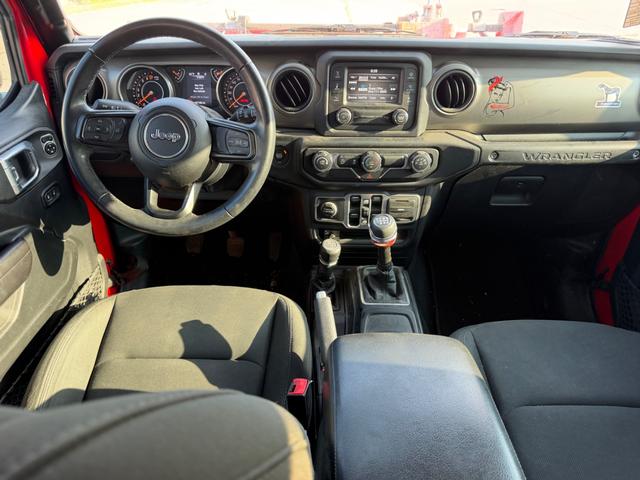Jeep Wrangler Unlimited Vehicle Full-screen Gallery Image 8