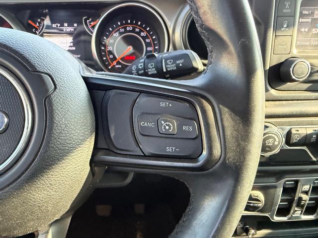 Jeep Wrangler Unlimited Vehicle Full-screen Gallery Image 11