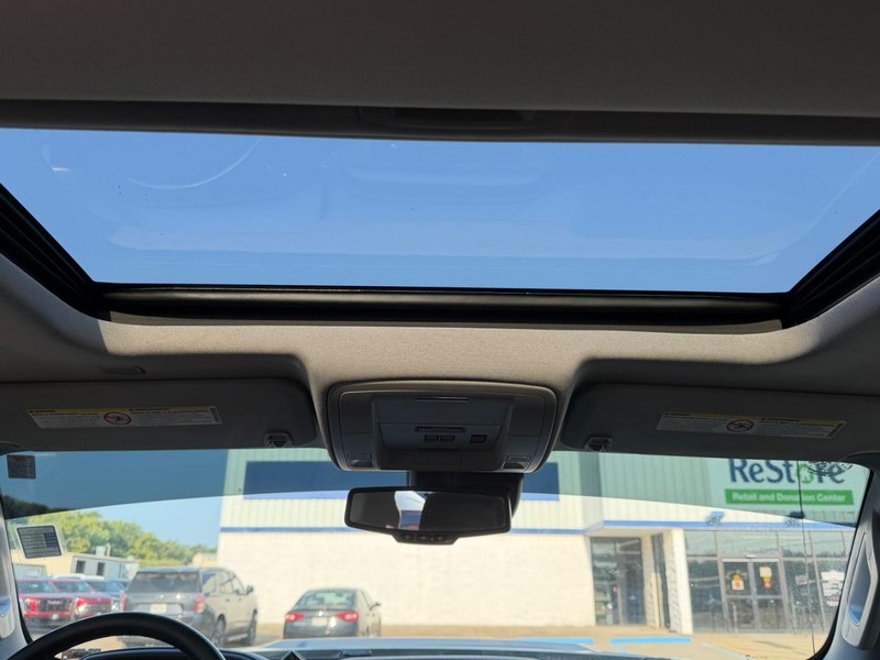 GMC Sierra 2500HD Vehicle Full-screen Gallery Image 8