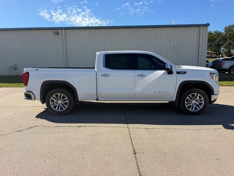 GMC Sierra 1500 Vehicle Full-screen Gallery Image 2