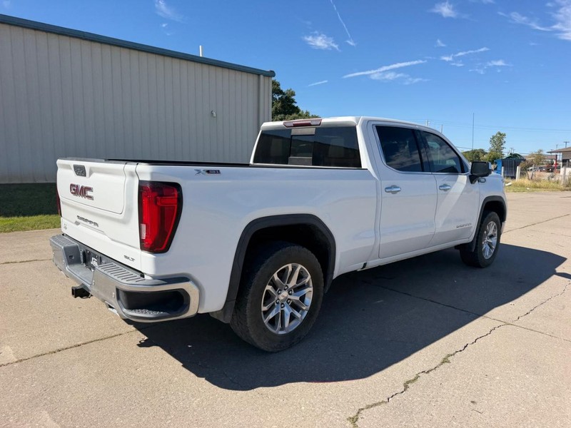 GMC Sierra 1500 Vehicle Full-screen Gallery Image 3