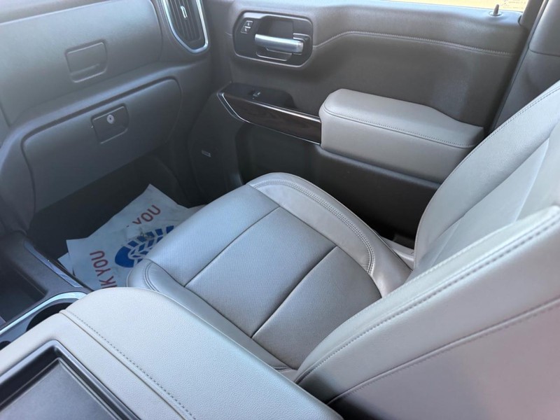GMC Sierra 1500 Vehicle Full-screen Gallery Image 14