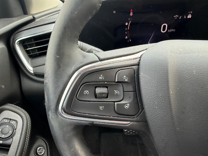Buick Encore GX Vehicle Full-screen Gallery Image 11