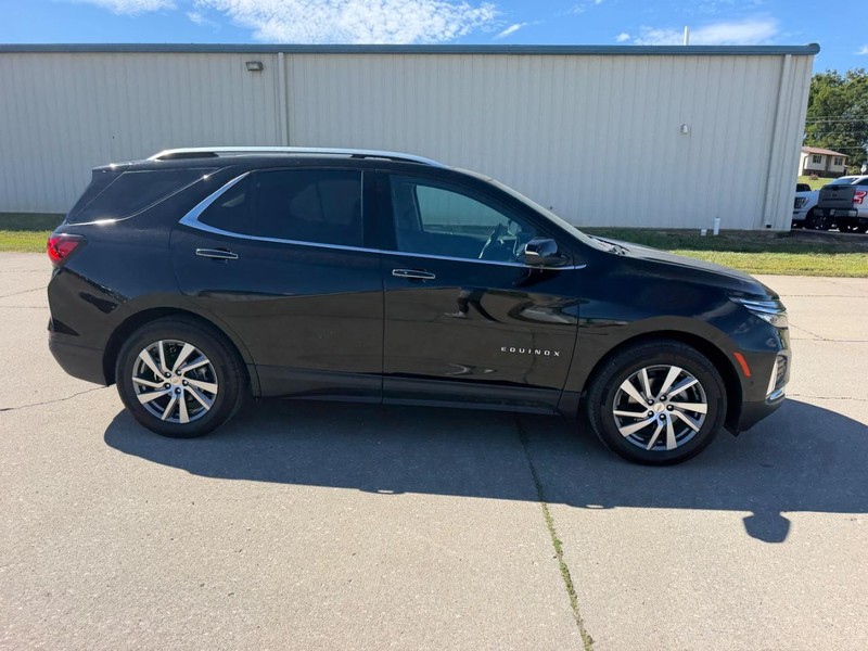Chevrolet Equinox Vehicle Full-screen Gallery Image 02