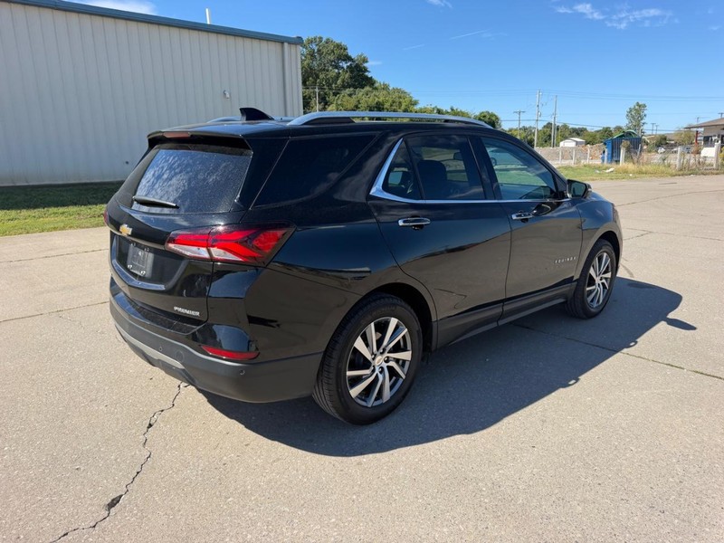 Chevrolet Equinox Vehicle Full-screen Gallery Image 03