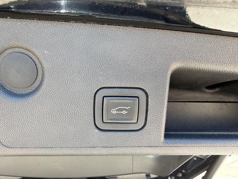 Chevrolet Equinox Vehicle Full-screen Gallery Image 06