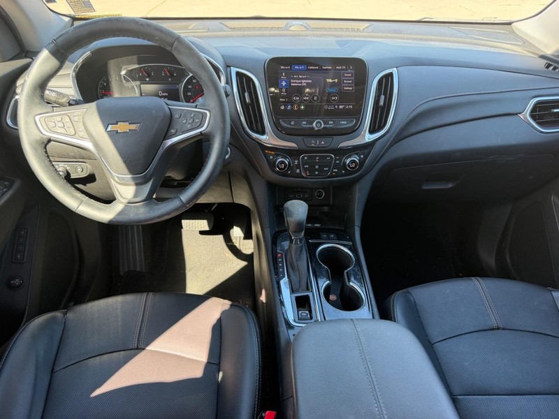 Chevrolet Equinox Vehicle Full-screen Gallery Image 10