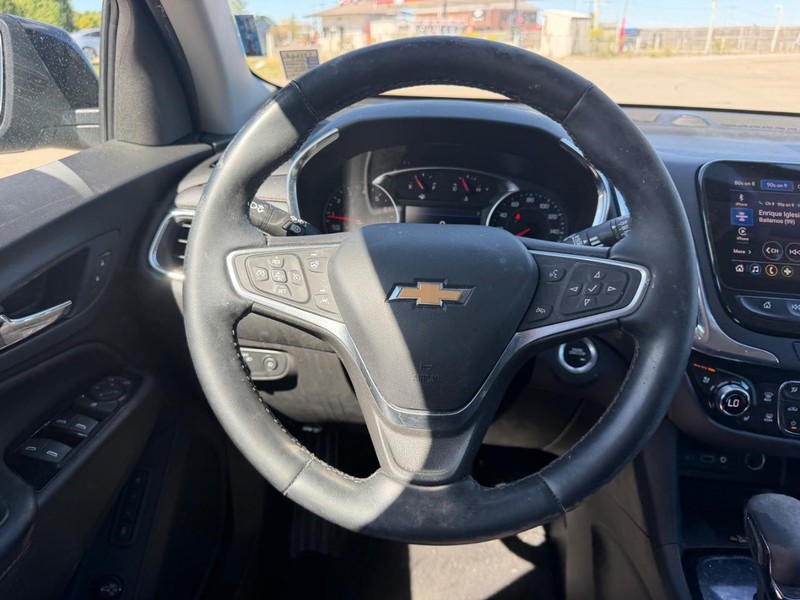 Chevrolet Equinox Vehicle Full-screen Gallery Image 11