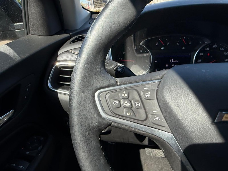 Chevrolet Equinox Vehicle Full-screen Gallery Image 12