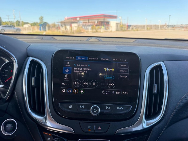 Chevrolet Equinox Vehicle Full-screen Gallery Image 14