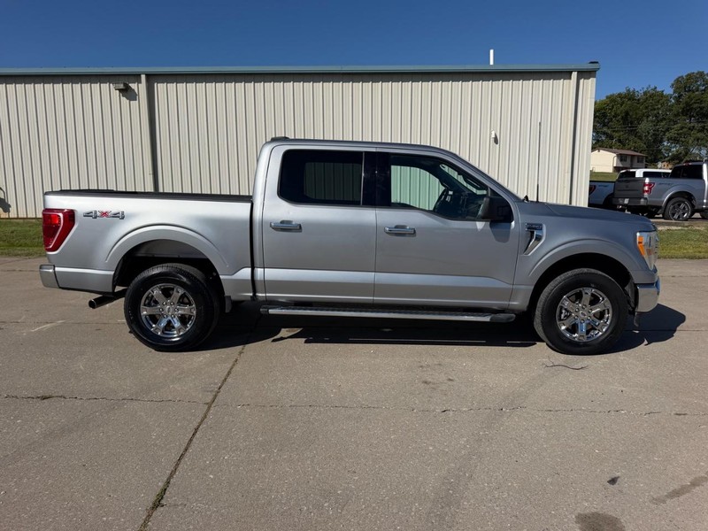 Ford F-150 Vehicle Full-screen Gallery Image 2