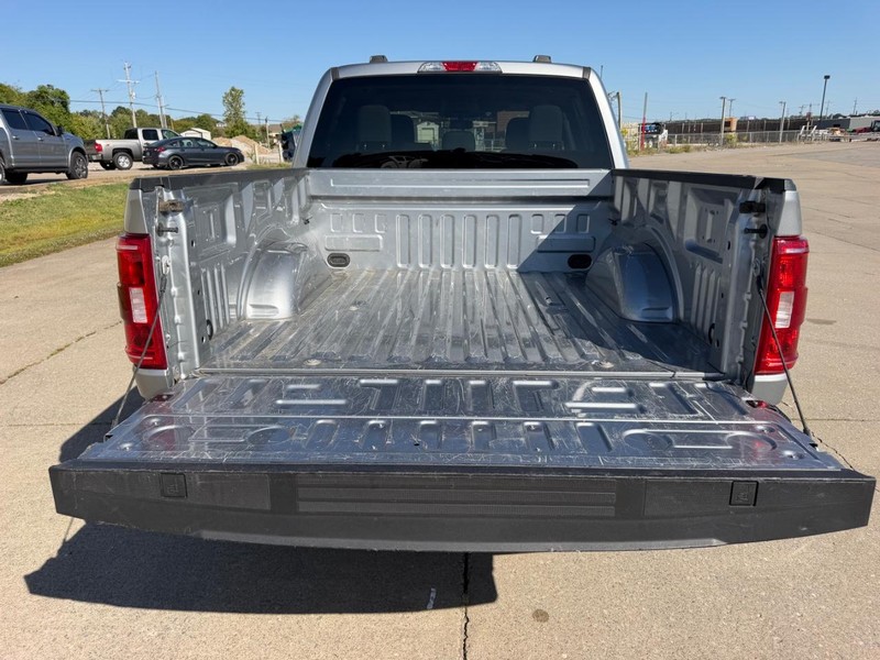 Ford F-150 Vehicle Full-screen Gallery Image 5