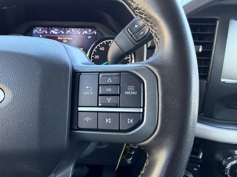 Ford F-150 Vehicle Full-screen Gallery Image 11