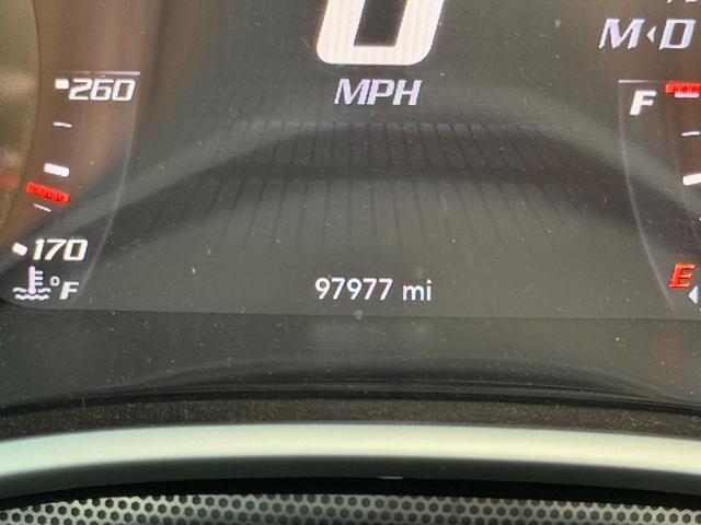 Dodge Challenger Vehicle Full-screen Gallery Image 18
