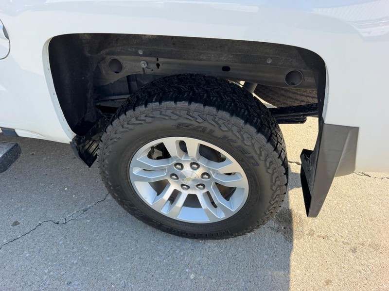 Chevrolet Silverado 1500 Vehicle Full-screen Gallery Image 6